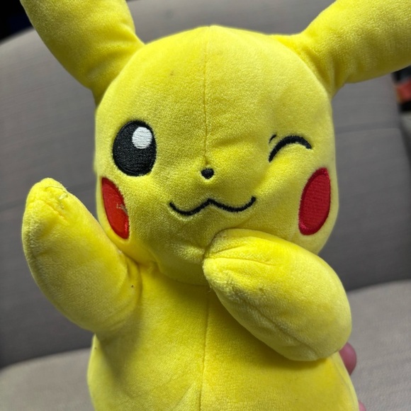 Pokémon Winking Pikachu Plush 10” 2021 By Jazwares - Picture 4 of 4